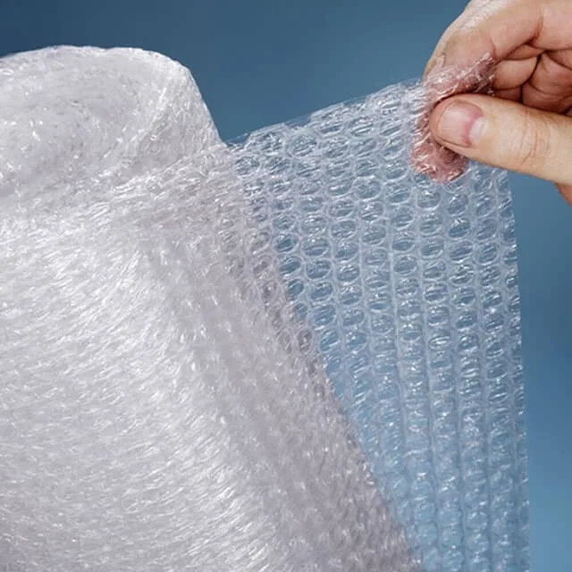 Lợi ích của việc sử dụng túi xốp nổ bọc hàng trong vận chuyển